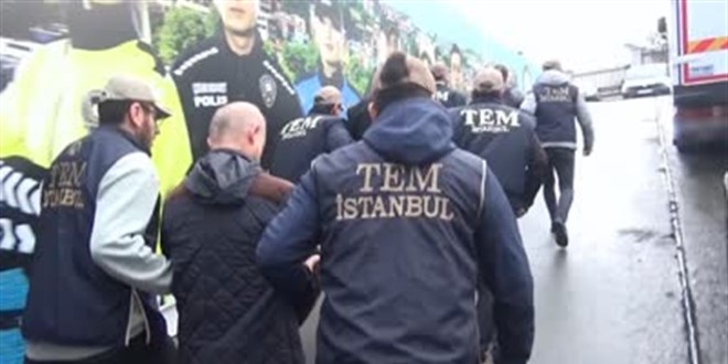 İstanbul merkezli FETÖ operasyonunda yakalanan 6 şüpheliden 2'si tutuklandı