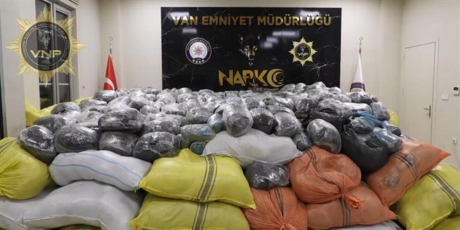 Van'da tek bir operasyonda 4 Ton 600 KG esrar ele geirildi