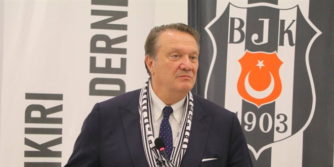Beşiktaş başkanlık seçimlerinde ilk sandıklar açılmaya başlandı