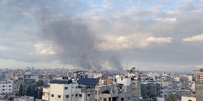 srail'in Gazze'de hastane giriine dzenledii saldrda 4 kii ld, 9 kii yaraland