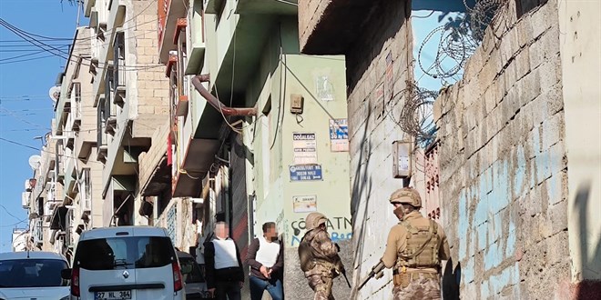 Gaziantep'te polise ateş açan şüpheli operasyonla yakalandı