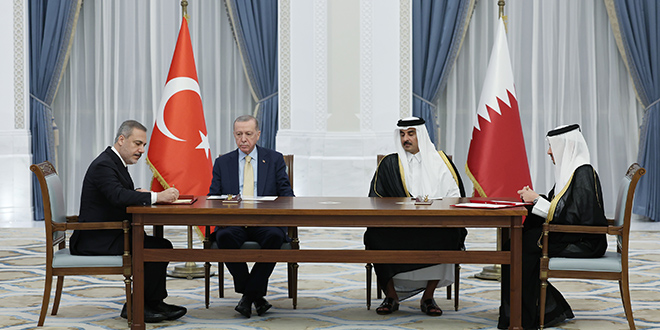Trkiye ile Katar arasnda ortak bildiri ve 12 anlama imzaland