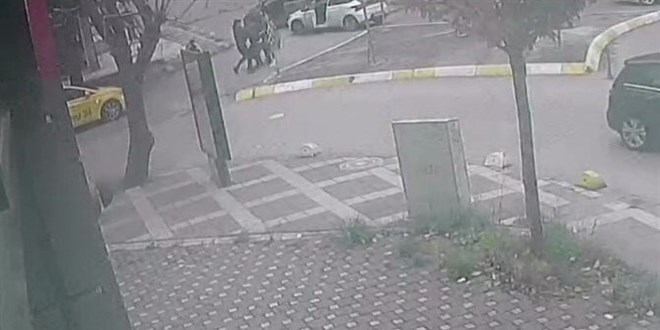 Eski futbolcu Oktay Derelioğlu'nun darbedilmesinde 2 zanlı tutuklandı