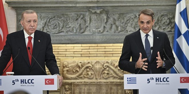 Miçotakis açıkladı: Türklere 7 günlük kapıda vize