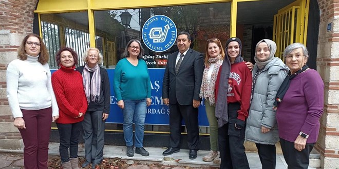 AK Partili Dr. Yenigün'den ÇYDD ve Sakatlar Derneğine ziyaret