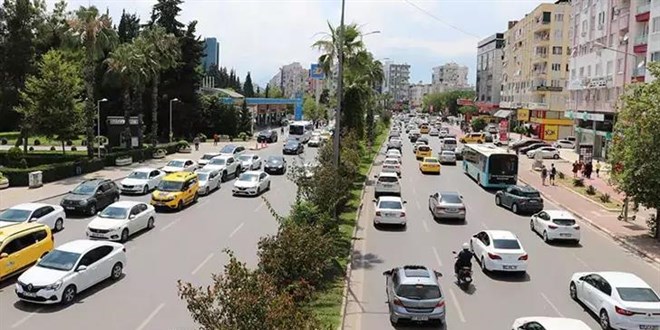 Trafikte 1000 otomobilden 18'i hibrit ve elektrikli