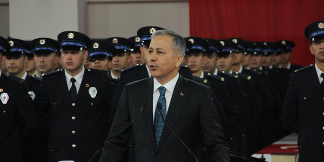 Bakan Yerlikaya'dan yeni polislere: Yetkinizi kullanırken sınırları aşmayacaksınız