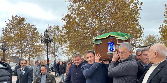 Deva Partisi lideri Babacan'ın annesi son yolculuğuna uğurlandı