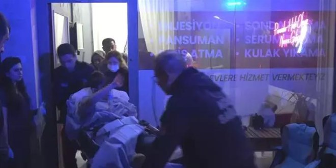 16 yaşındaki genç kız, akranı iki kız tarafından bıçaklandı