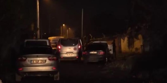 Annesini, başına sert cisimle vurarak öldürdü
