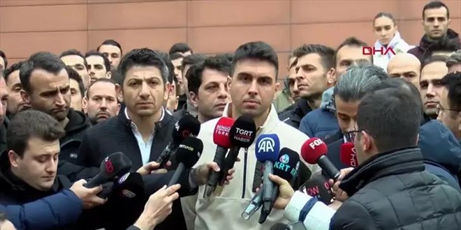 Hakemlerden saldırıya uğrayan meslektaşları Halil Umut Meler'e destek