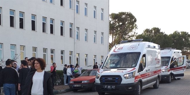 34 öğrenci gıda zehirlenmesi şüphesiyle hastaneye kaldırıldı