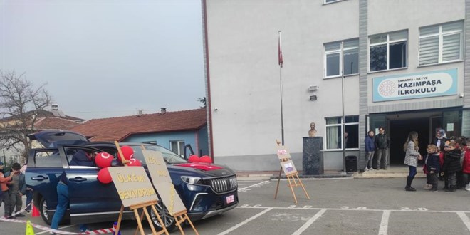 Yerli Malı Haftasında öğrenciler, TOGG ile buluştu