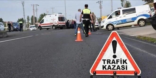 Ankara'da kamyonla otomobil çarpıştı: 1 ölü, 4 yaralı
