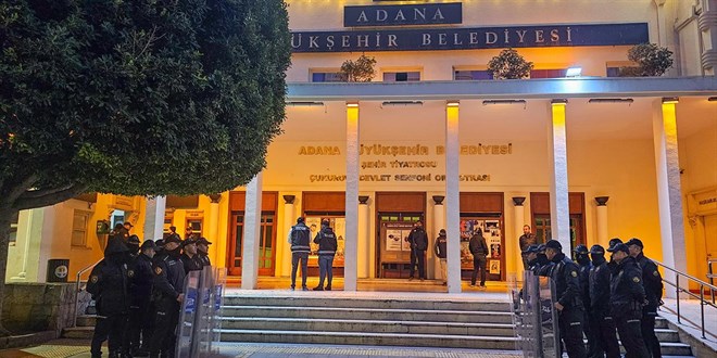 Adana Büyükşehir'e operasyon: Başkan danışmanı dahil 10 gözaltı