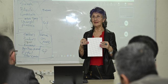 73 yaşında çift ana dalda yüksek lisans yapıyor