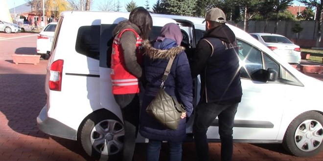 FETÖ'den hapis cezası ile aranan ihraç kadın doktor yakalandı