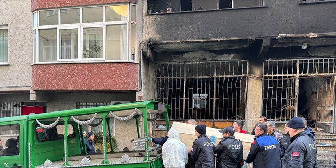 İstanbul'da iş yerinde çıkan yangında 1 kişi öldü, 5 kişi yaralandı