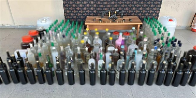 3 ilde rüşvet operasyonu: 4'ü kamu görevlisi 8 gözaltı