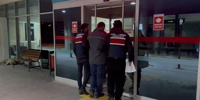 İzmir merkezli FETÖ operasyonu! 5 kişi tutuklandı