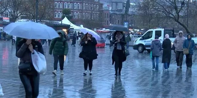 AKOM'dan İstanbul için fırtına uyarısı