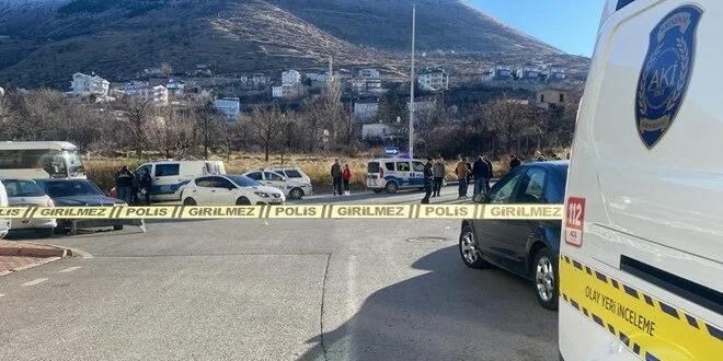 Trafikte karşılaştığı husumetlisini silahla vurdu