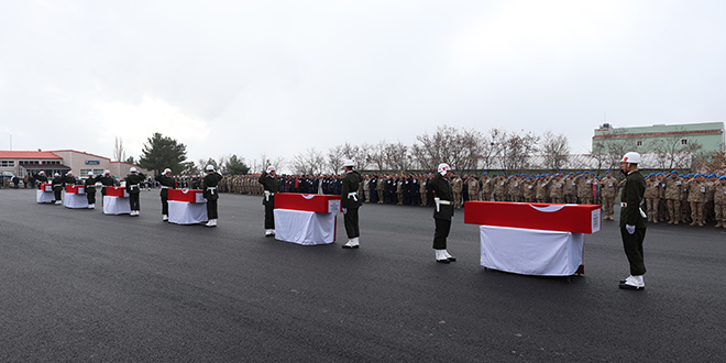 Pene-Kilit Harekat blgesinde ehit olan 6 asker iin rnak'ta tren yapld