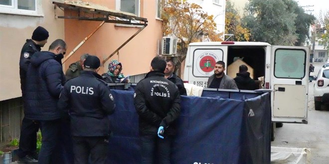 Dengesini kaybederek 3. kattan den yal adam hayatn kaybetti