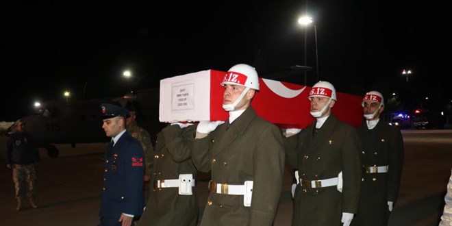 İki şehidin naaşı memleketlerine getirildi