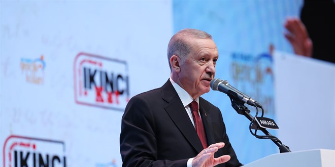 Erdoğan: Teröristle aynı dili konuşan, terörist gibi muamele görmekten kaçamaz
