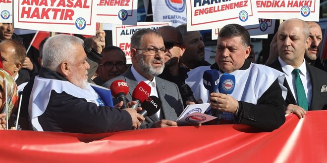 Emekliler aylıklarının arttırılmasını istiyor