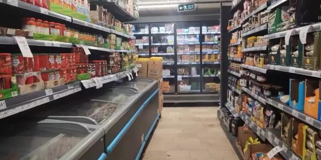 Marketlerde etiket değiştirme mesaisi!