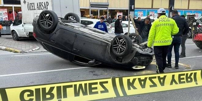 Beylikdüzü'nde polisten kaçarken kaza yaptılar