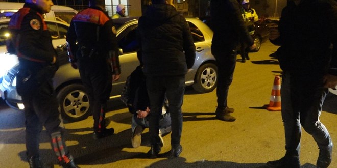 Yılbaşı gecesi havaya rastgele ateş açan 10 kişi yakalandı