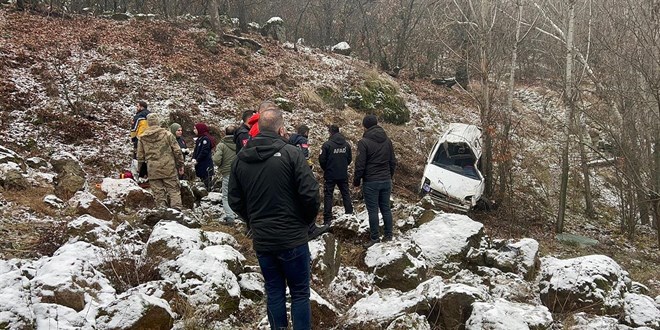 Tunceli'de kontrolden çıkan araç uçuruma devrildi: 1 ölü, 1 yaralı