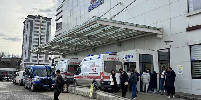Rüzgarın taşıdığı göz yaşartıcı gaz 86 öğrenciyi hastanelik etti