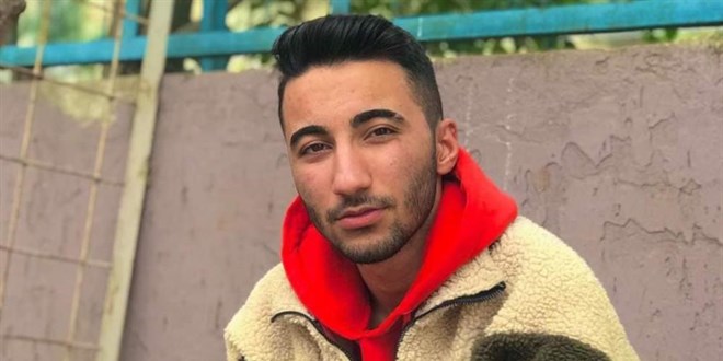 Otobüste kavga ettikleri genci takip ederek bıçakladılar