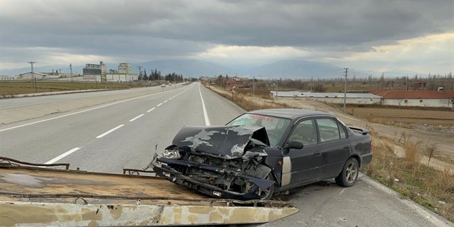 Otomobil ile tanker çarpıştı: 10 aylık bebek hayatını kaybetti