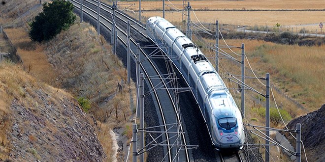 Projenin yüzde 63'ü tamamlandı: Ankara-İzmir 3,5 saat olacak
