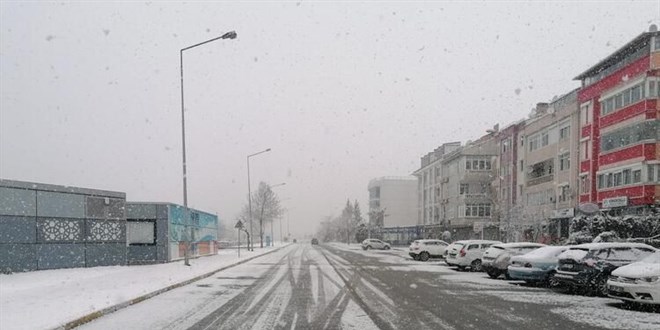 Pazar gününden itibaren soğuk ve yağışlı hava geliyor