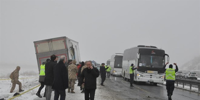 Kars'taki kazada acı detay: Sarıkamış şehitlerini anma etkinliklerine gidiyorlarmış