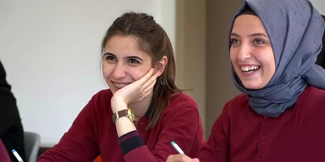 İmam hatip ve ilahiyat yeniden revize edilmeli