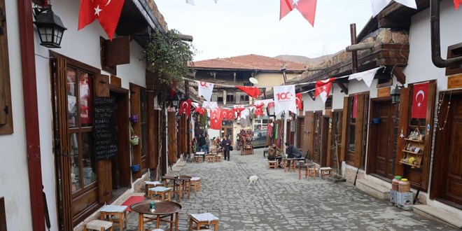 Bu sokaktaki tüm esnaf kadın