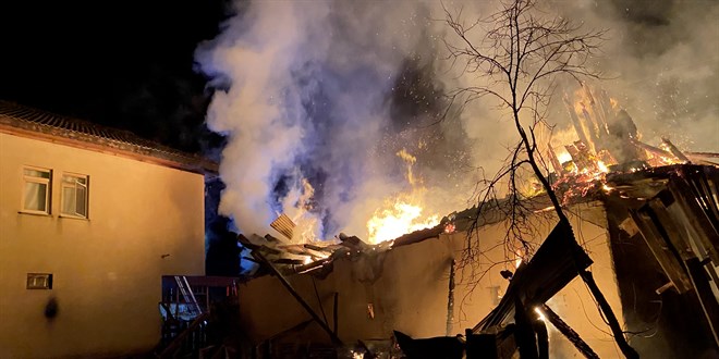 Karabk'te 2 katl ahap ev yand