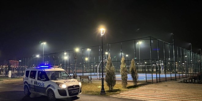 Basketbol oynarken rahatsızlanan üniversiteli kaldırıldığı hastanede öldü