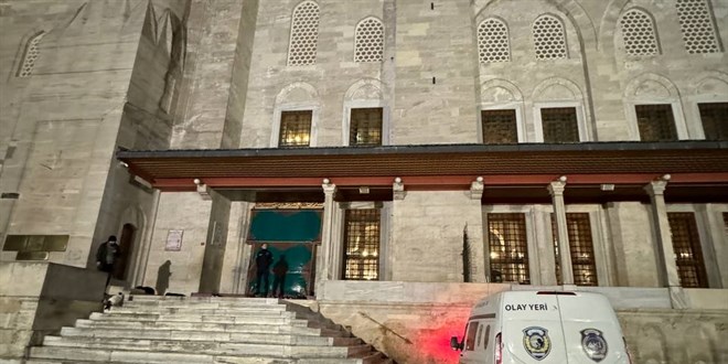 Fatih Camisi'ndeki bıçaklı saldırıya soruşturma başlatıldı
