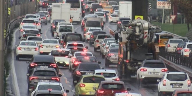 İstanbul'da yağmur trafiği