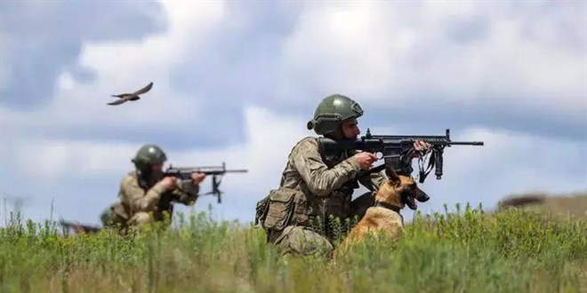 Terr rgtnden kaan 2 terrist teslim oldu