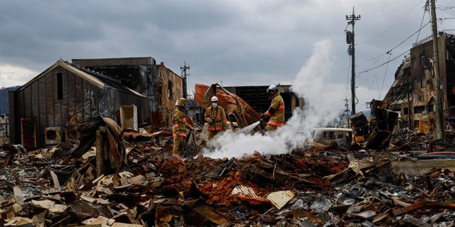 Japonya'daki depremlerde yaamn yitirenlerin says 215'e kt