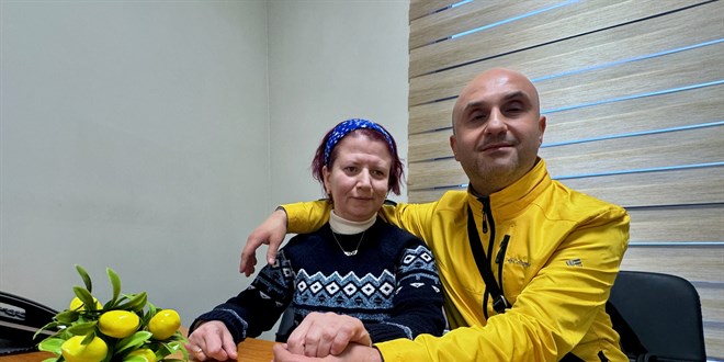 Görme engelli memur çift birbirine 'ışık' oluyor
